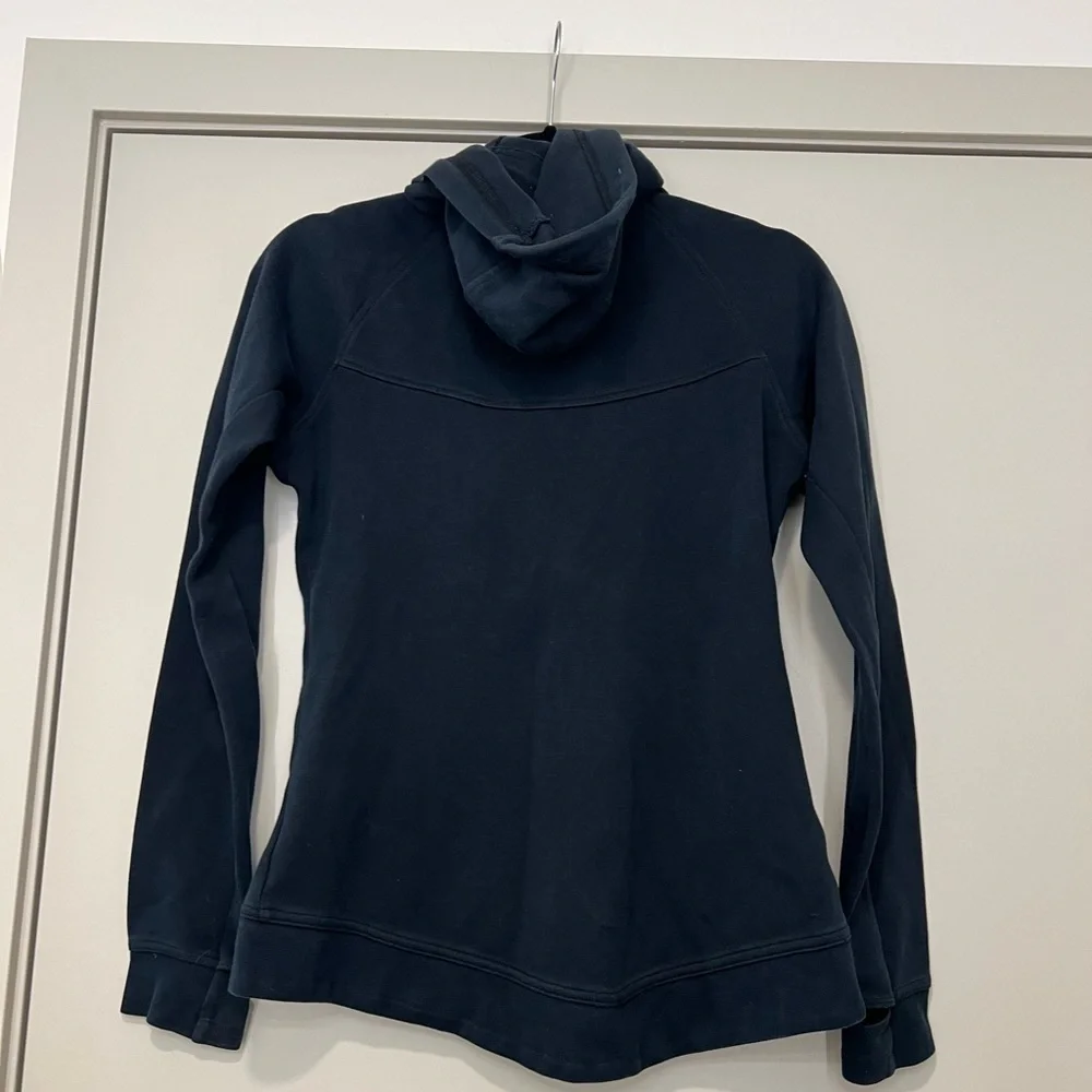 Black Nike zip up - Picture 3 of 3